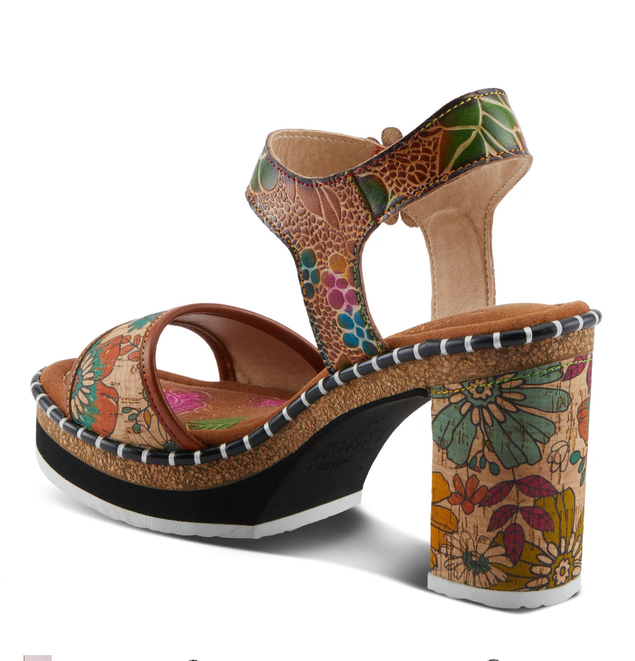 L’artiste Charisma Sandal