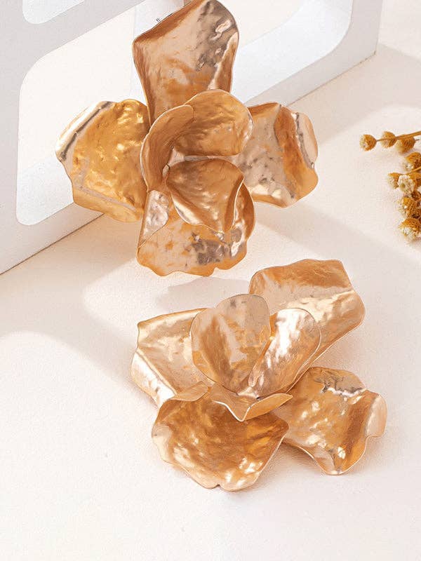 Flower Shape Shiny Gold Tone Earrings