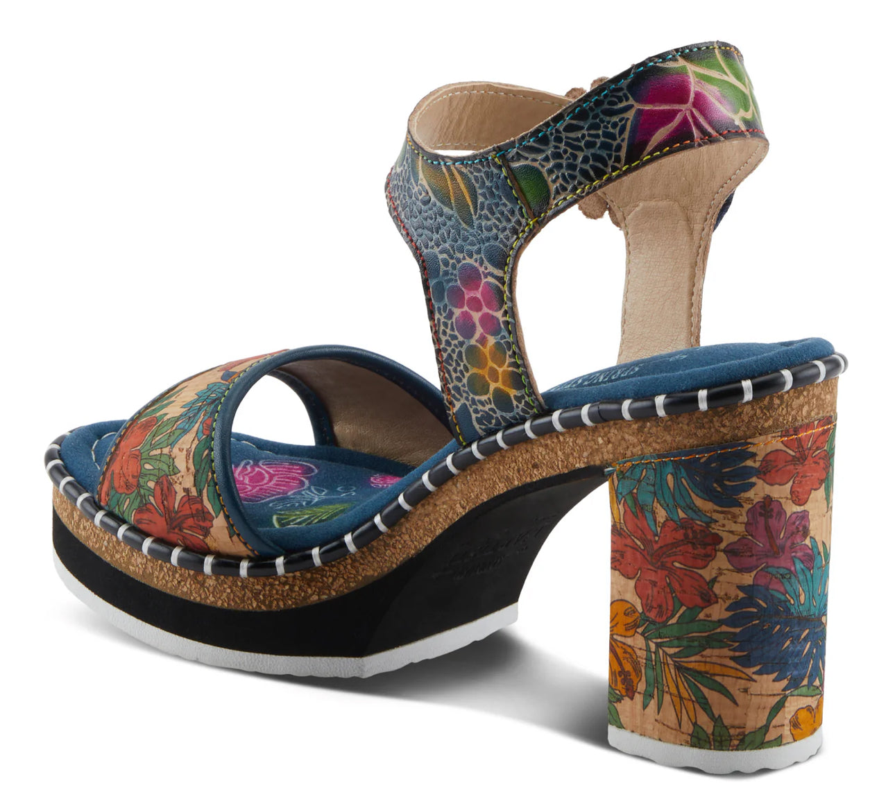 L’artiste Charisma Sandal