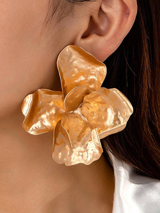Flower Shape Shiny Gold Tone Earrings